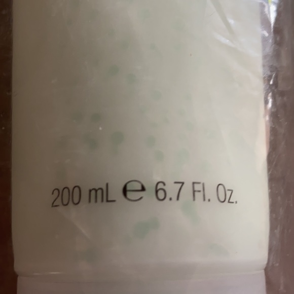 PRAI AGELESS Upper Arm Creame - Picture 2 of 3